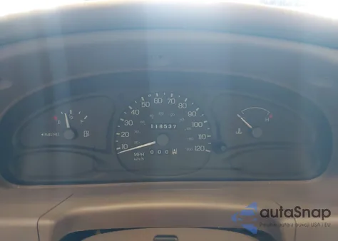 1999 Ford Escort Se z USA, uszkodzony, nr VIN 1FAFP13P5XW161459